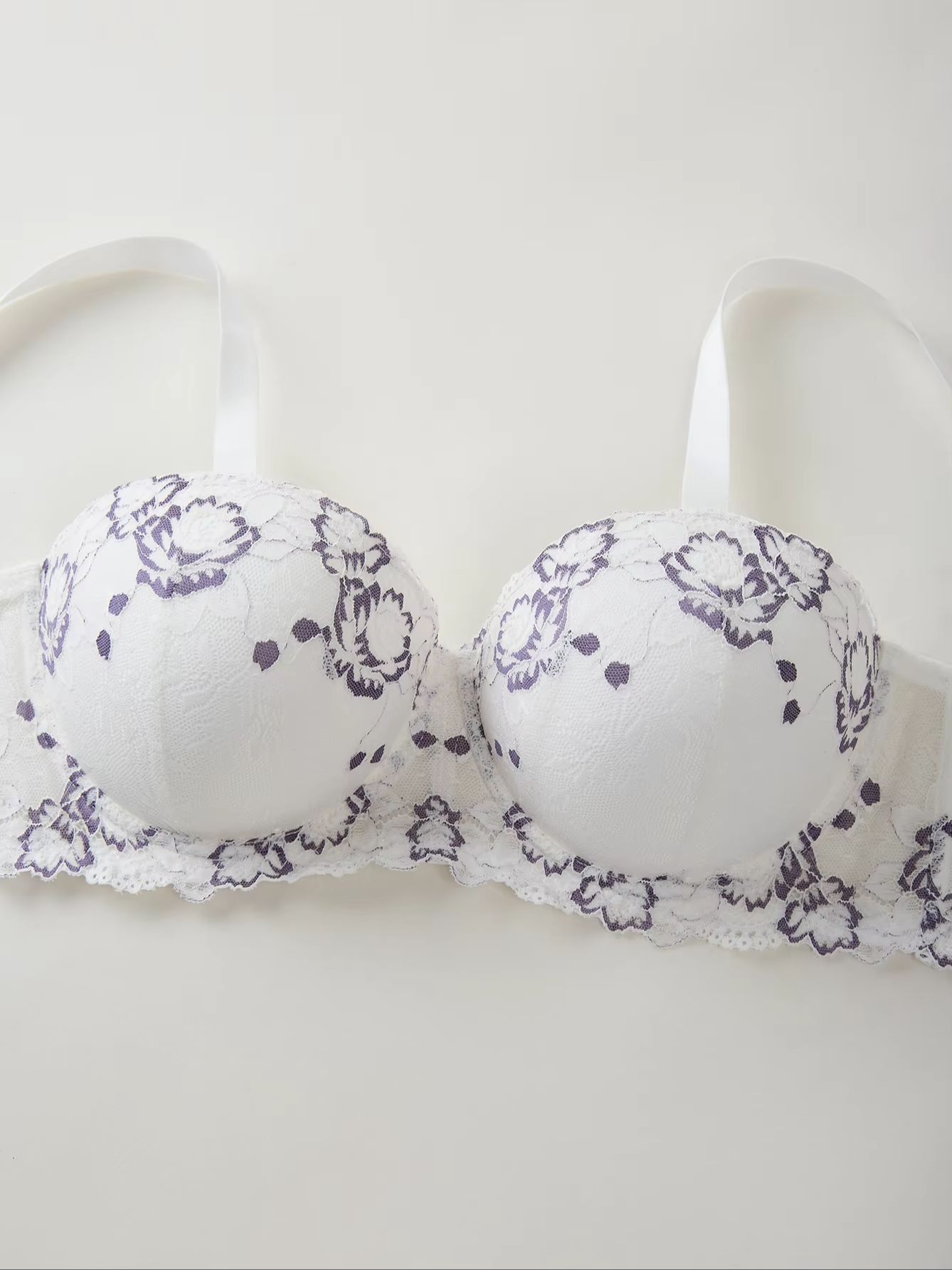 Plus Size Lace & Embroidery Wo - مراجعة Push Up Bra Padded وسعره