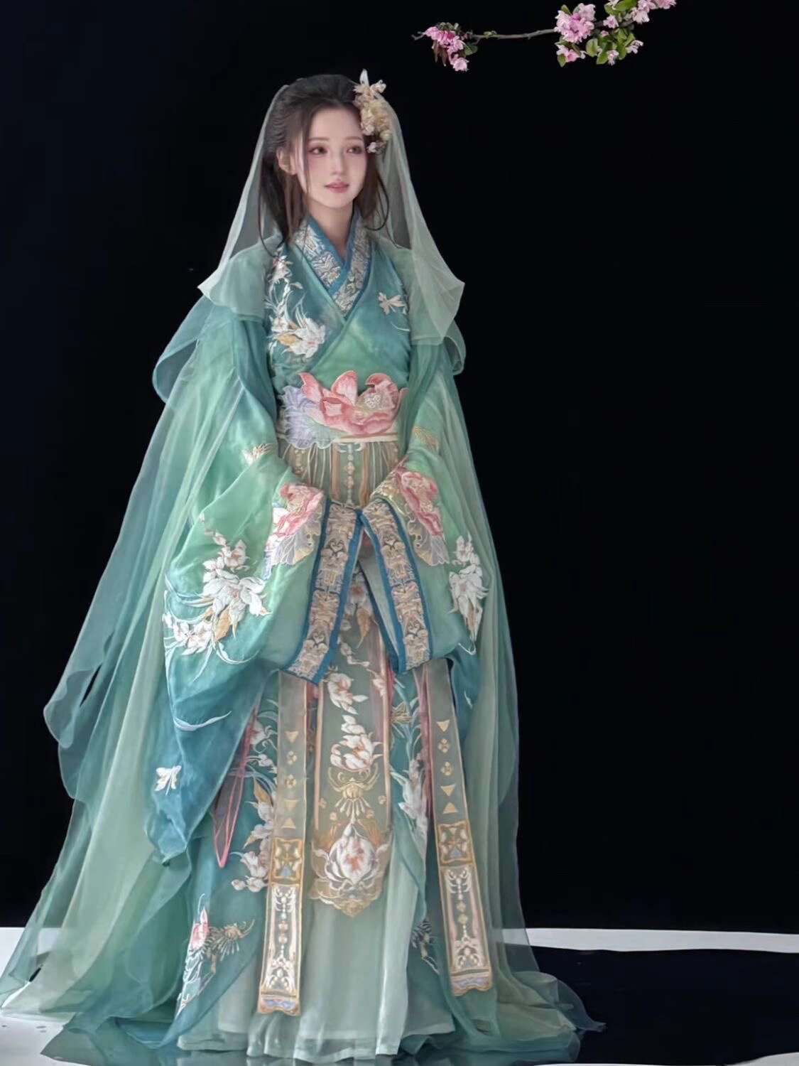 New Fiesta Carnival Halloween  - مراجعة Robe Silk Women وسعره